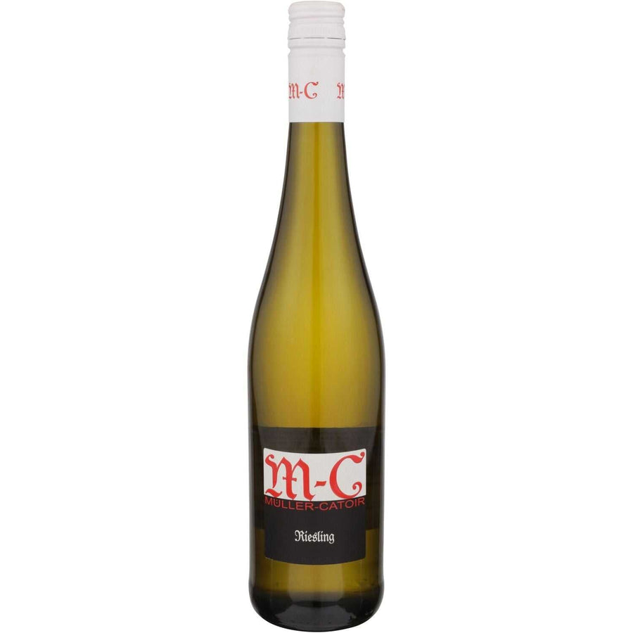 Müller Catoir Riesling Trocken 2020 wine bottle from Pfalz, Germany, aromatic and light with balanced acidity.