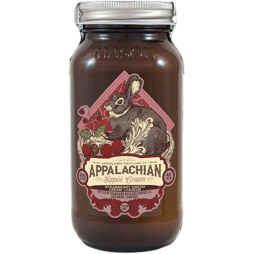 Sugarlands Appalachian Sippin Cream Strawberry Dream Liqueur bottle.